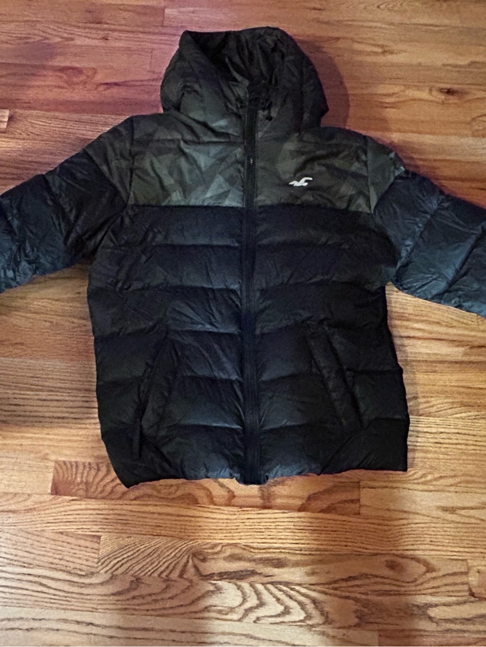 Hollister Black and Olive Puffer Jacket with Hood